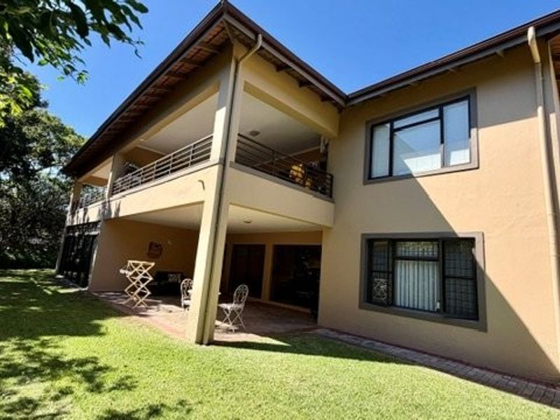 Spacious 4-Bedroom Apartment In Charlwood Eco Estate With Added Privacy - Photo 3