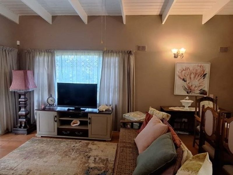 Two Bedroom Two Bathroom Townhouse! - Photo 7