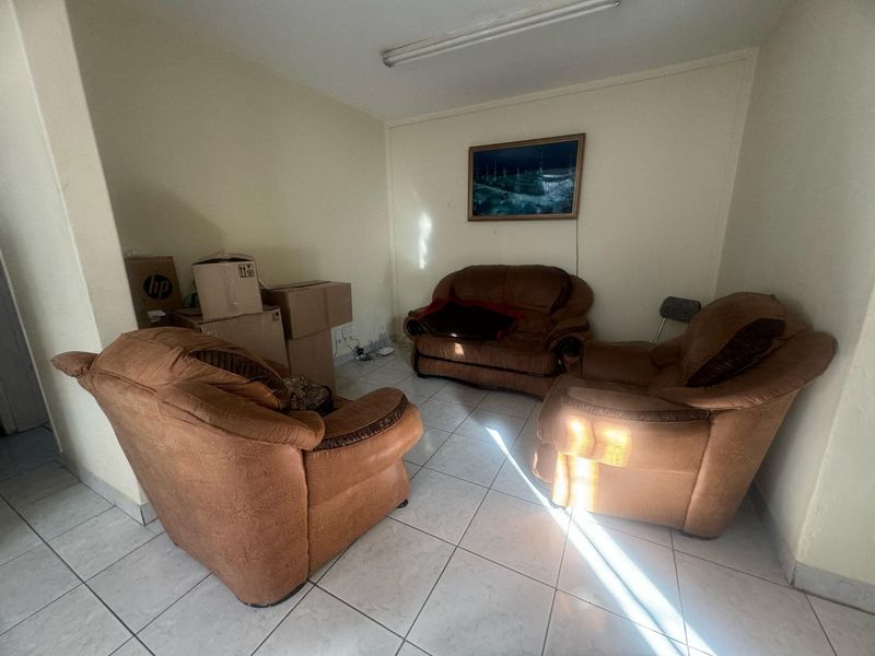 GROUNDFLOOR CONVENIENCE IN BANGLADESH HEIGHTS  - Photo 4
