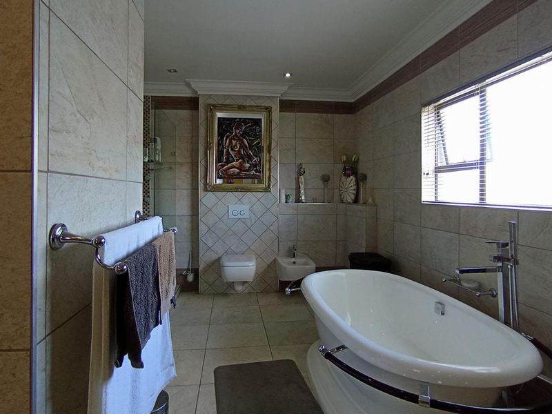Elegant 4Bedroom Estate Home in Sagewood, Midrand - Photo 9
