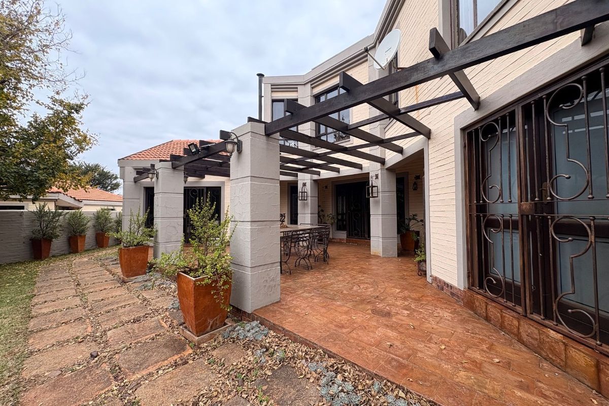 Modern Elegance Meets Comfortable Living – A Home That Has It All! - Photo 2