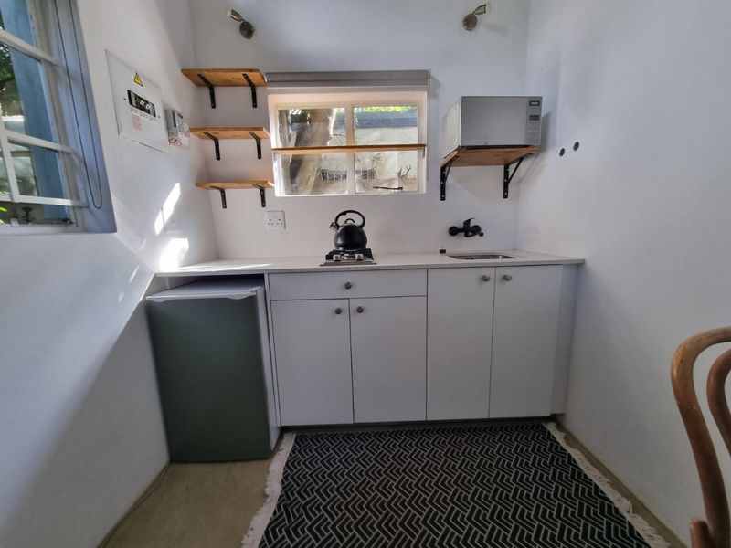 1 Bedroom Fully Furnished Cottage - Photo 2