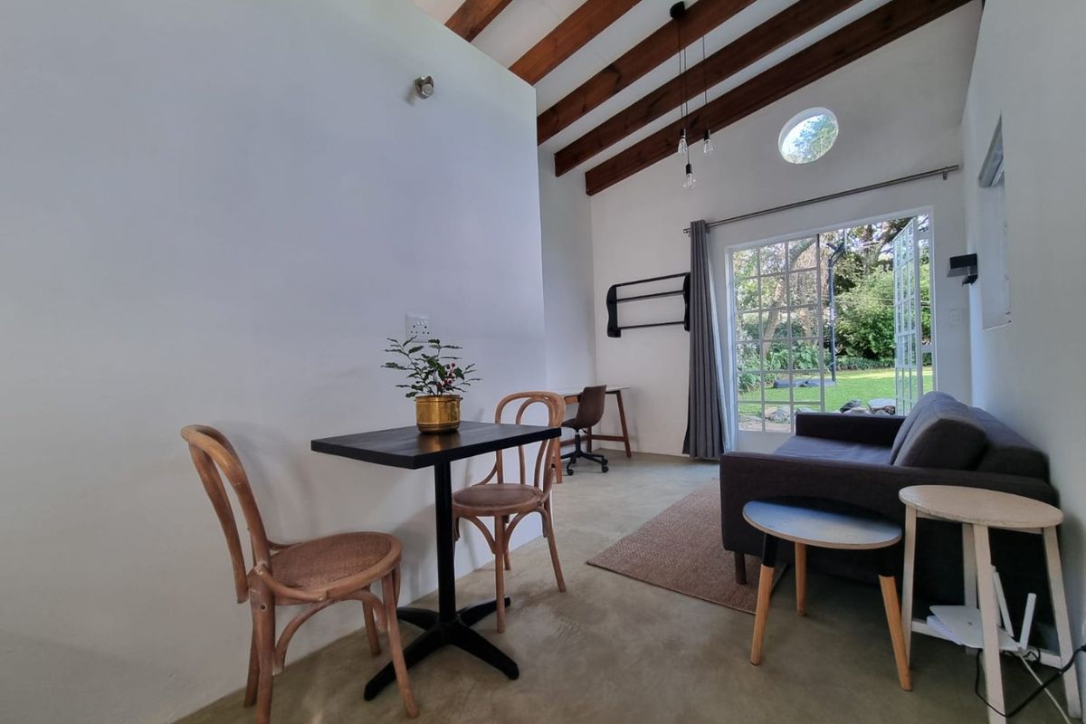 1 Bedroom Fully Furnished Cottage - Photo 3