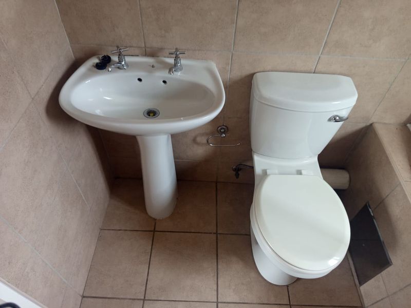 2 Bedroom 1 Bathroom apartment to Rent - Photo 6