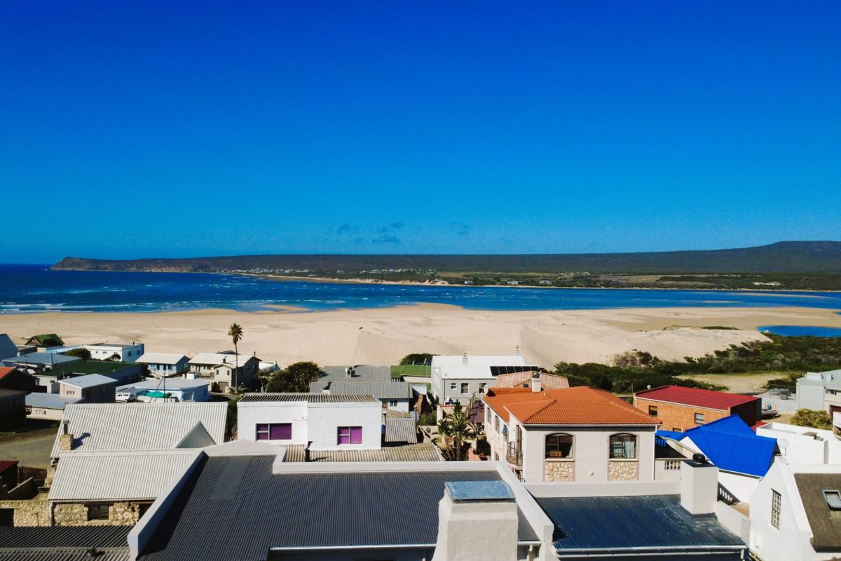 Rare Find at R4.5m – Coastal Home + 2 Income Units - Photo 3