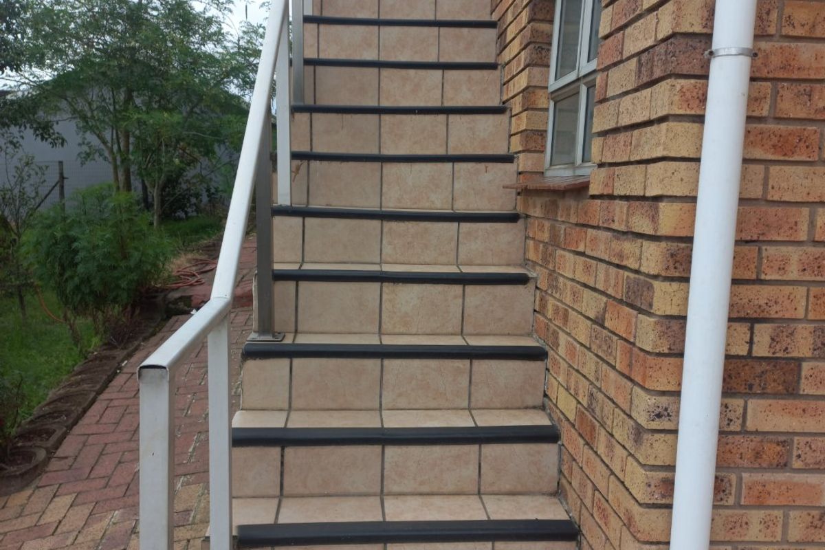 Large Basement Cottage in Serene / Leafy Westville  - Photo 3