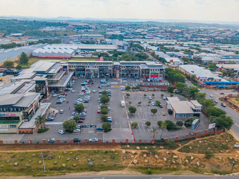 A-Grade Mixed-Use Investment | Northlands Corner Shopping Centre | GAI: R35.1m - Photo 2