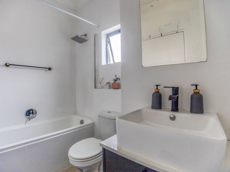 2 Bedroom Apartment for Sale  - Photo 10