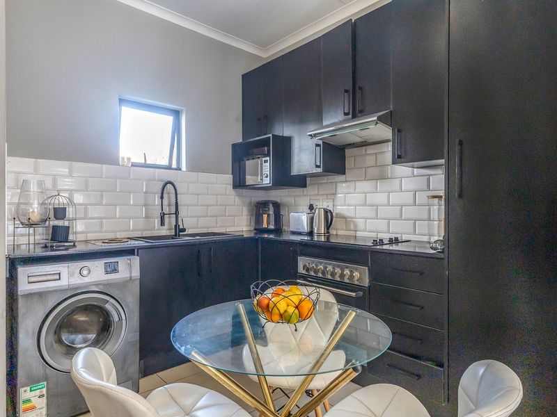 2 Bedroom Apartment for Sale  - Photo 3