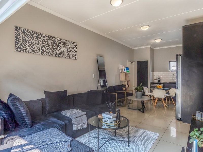 2 Bedroom Apartment for Sale  - Photo 6