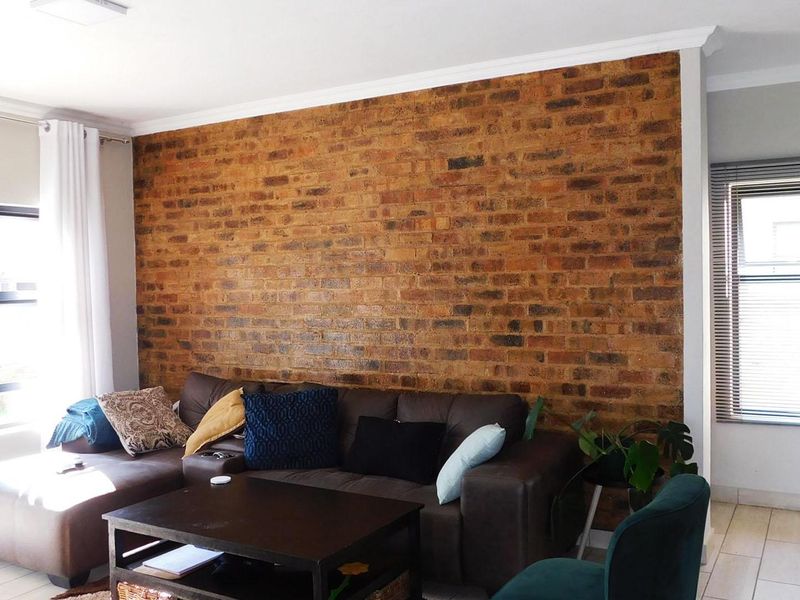 Immaculate 3-Bedroom Townhouse for sale in Zambezi Manor Lifestyle Estate - Photo 7