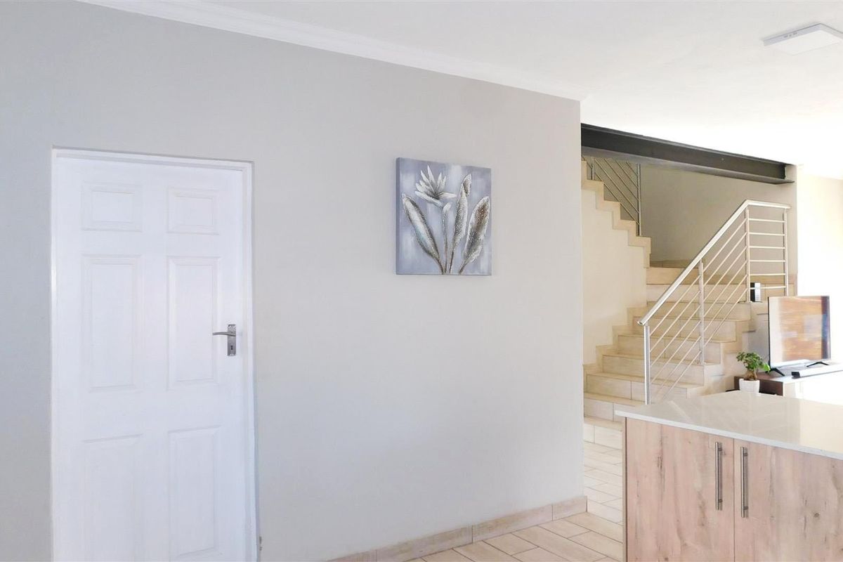 Immaculate 3-Bedroom Townhouse for sale in Zambezi Manor Lifestyle Estate - Photo 4