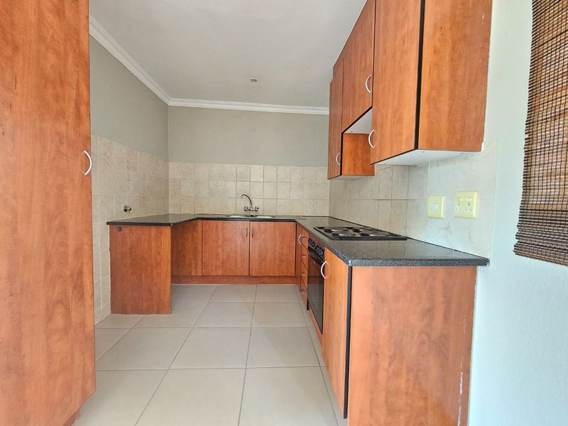 Freshly Renovated 1 Bedroom Simplex in Secure Complex - Photo 6