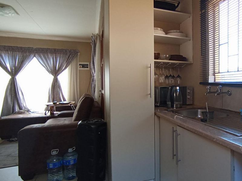 Two bedroom for sale at soshanguve - Photo 10