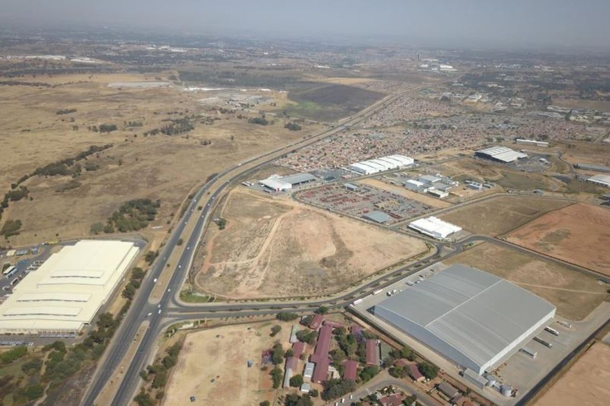 77,000m2 Industrial Land For Sale | Lords View, Chloorkop - Photo 2