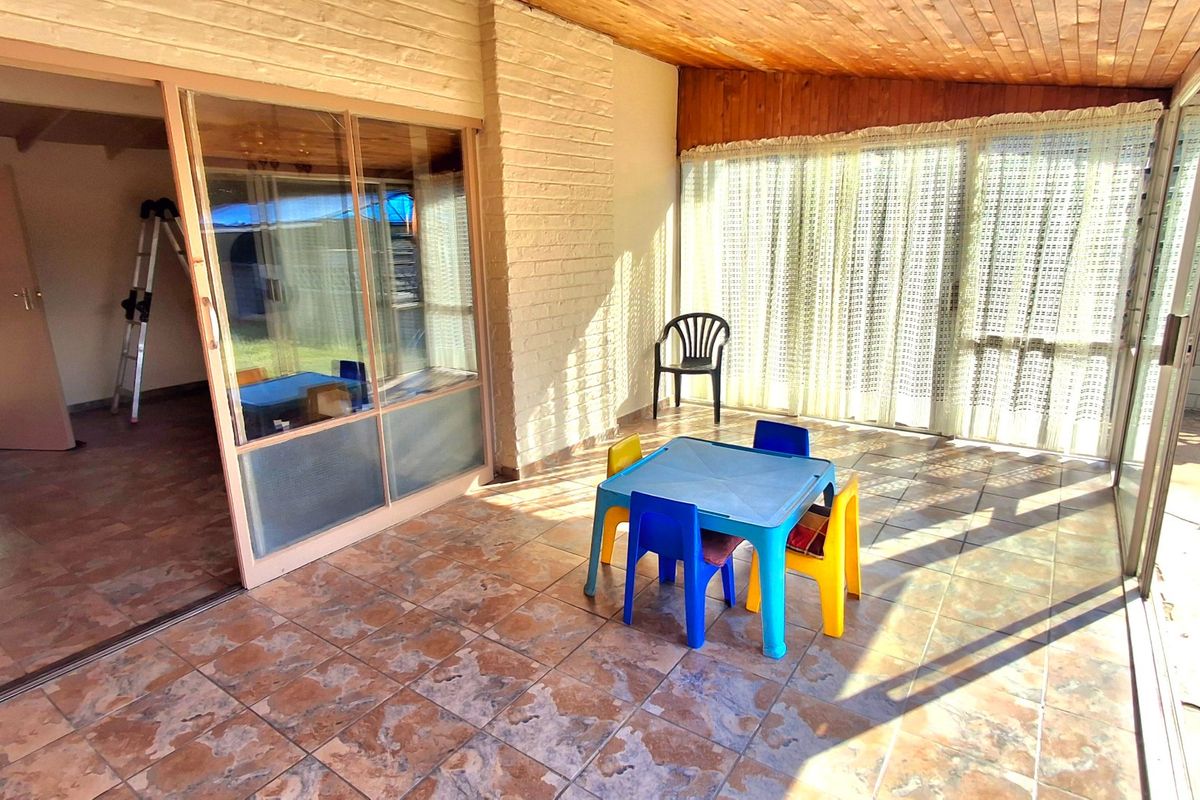 Perfect Starter Home – Conveniently Located! - Photo 4