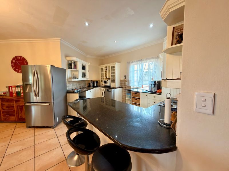 Experience elevated living at Landsmeer Residential Estate in Meerhof, Hartbeespoort. - Photo 7