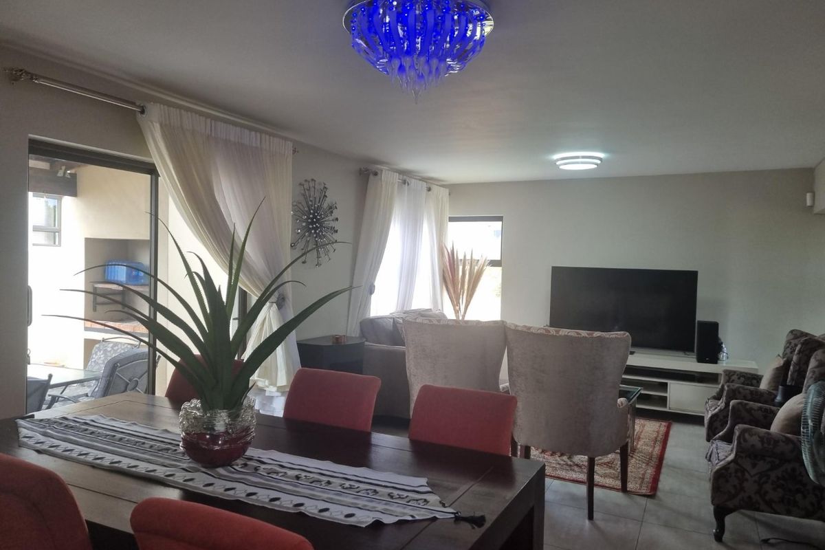 RENTAL HOUSE IN LA CAMARGUE PRIVATE COUNTRY ESTATE - Photo 5