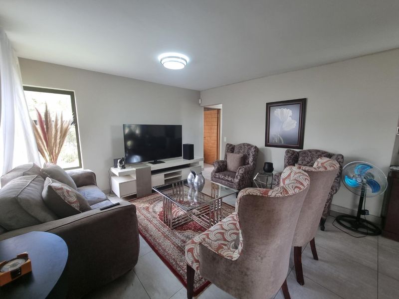 RENTAL HOUSE IN LA CAMARGUE PRIVATE COUNTRY ESTATE - Photo 4