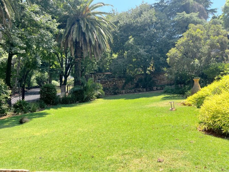 Entertainer’s Dream Home in Cyrildene – Space, Style & Exceptional Features - Photo 3