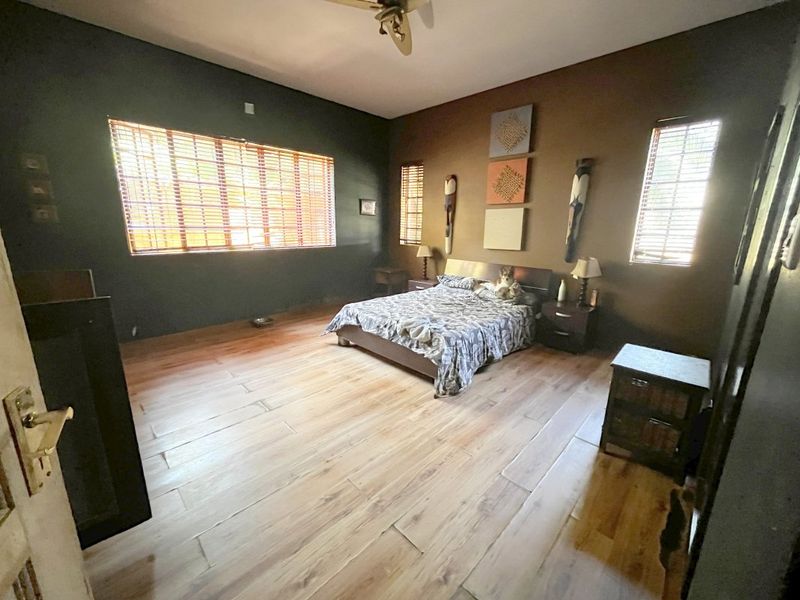 Entertainer’s Dream Home in Cyrildene – Space, Style & Exceptional Features - Photo 10