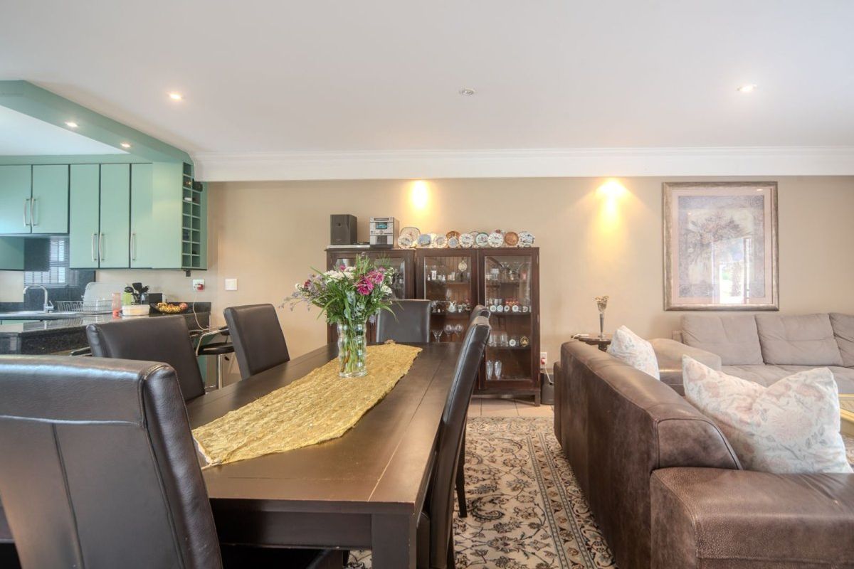 Exclusive 3-Bedroom Unit in Bruma with Stunning Views & Premium Finishes - Photo 3