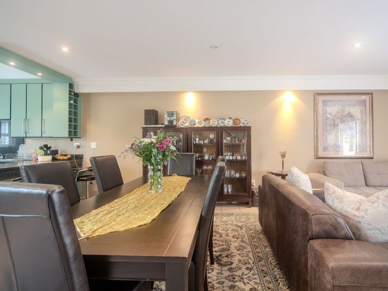 Exclusive 3-Bedroom Unit in Bruma with Stunning Views & Premium Finishes - Photo 3