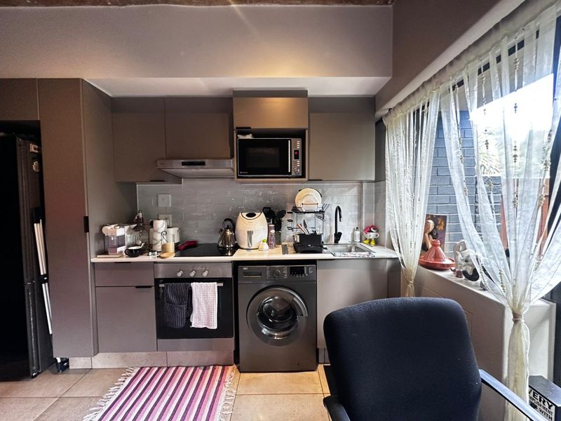 1 Bedroom Apartment for Sale in Blackbrick - Photo 2