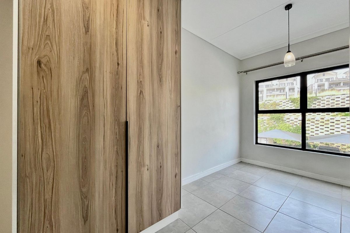 Ground Floor Luxury Living 3 Bedroom, 2 Bathroom Apartment in Munyaka Lifestyle Estate - Photo 4