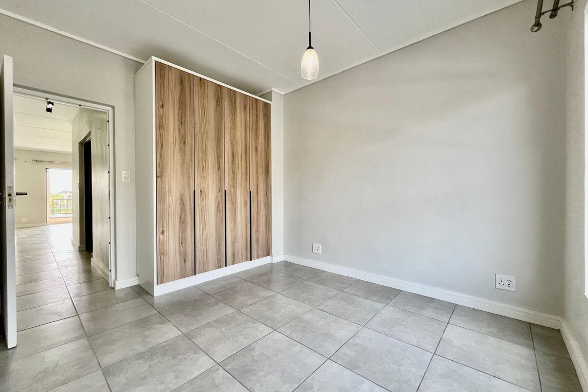 Ground Floor Luxury Living 3 Bedroom, 2 Bathroom Apartment in Munyaka Lifestyle Estate - Photo 3