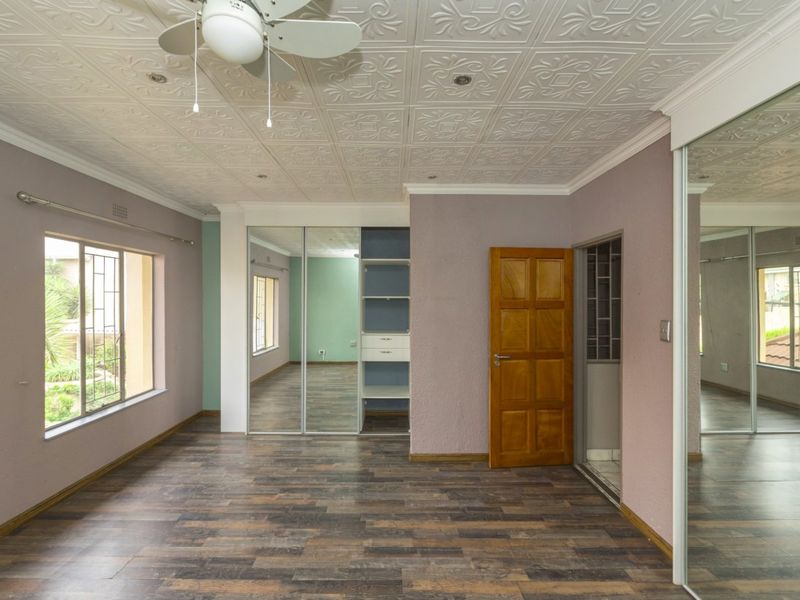 2 Bedroom Duplex in Primrose Hill - Photo 4