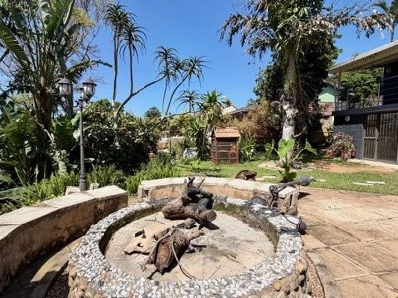 Tropical Coastal Retreat with Ocean Views – Your Dream Family Home Awaits - Photo 3