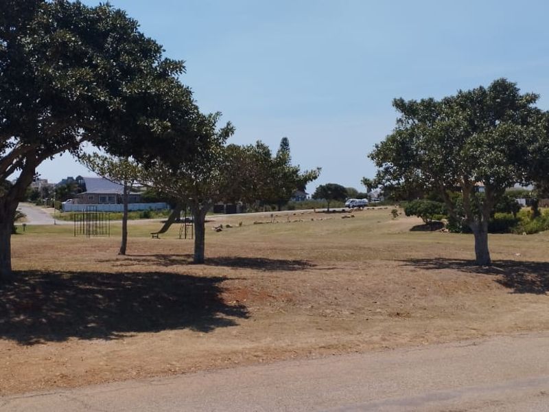 Charming 4-Bed Home in Noorsekloof with Solar Power - Photo 2