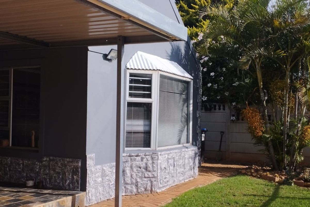 A Charming Family Home in Noorsekloof  - Photo 5