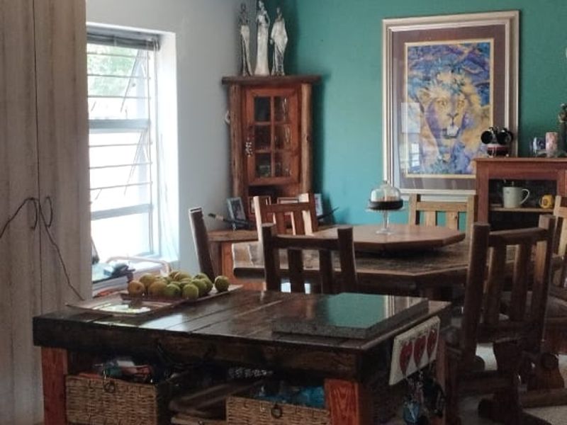 Charming 4-Bed Home in Noorsekloof with Solar Power - Photo 10