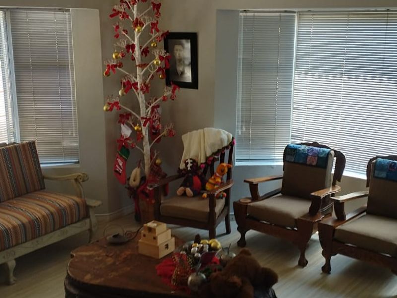 Charming 4-Bed Home in Noorsekloof with Solar Power - Photo 6