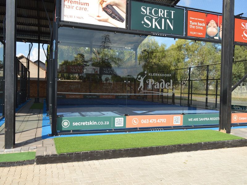 SOLE AND EXCLUSIVE MANDATE Exceptional Investment Opportunity – Ultra-Modern Covered Padel Facility with Multiple Income Streams in a Prime Location - Photo 4