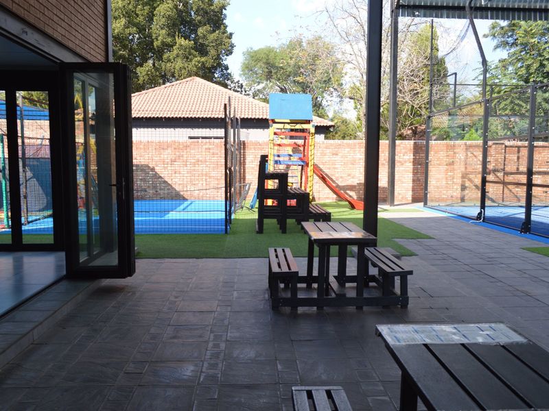 SOLE AND EXCLUSIVE MANDATE Exceptional Investment Opportunity – Ultra-Modern Covered Padel Facility with Multiple Income Streams in a Prime Location - Photo 10