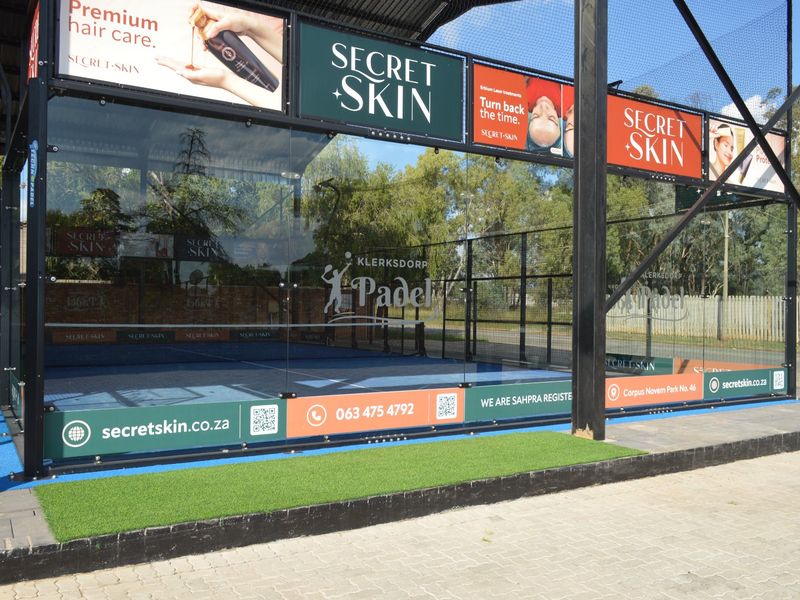 SOLE AND EXCLUSIVE MANDATE Exceptional Investment Opportunity – Ultra-Modern Covered Padel Facility with Multiple Income Streams in a Prime Location - Photo 5