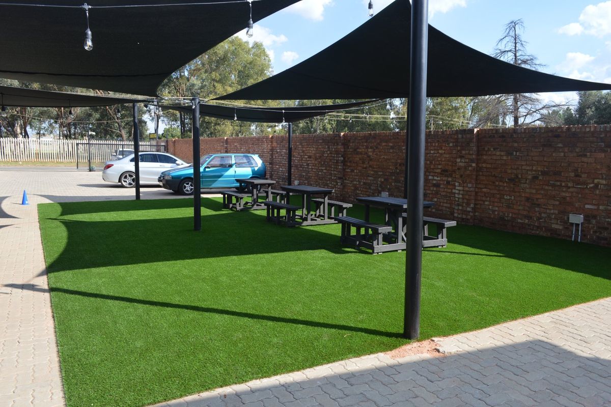 SOLE AND EXCLUSIVE MANDATE Exceptional Investment Opportunity – Ultra-Modern Covered Padel Facility with Multiple Income Streams in a Prime Location - Photo 2