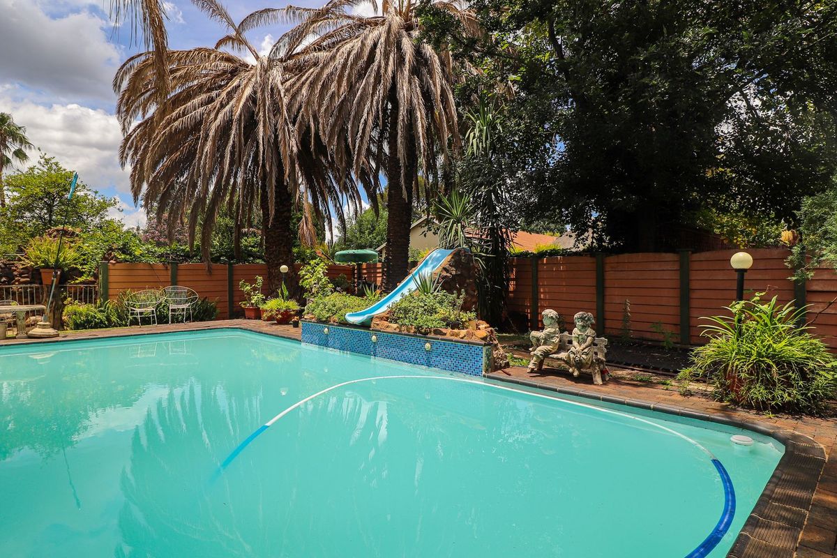 3 Bedroom house for sale in Wilkoppies. - Photo 5