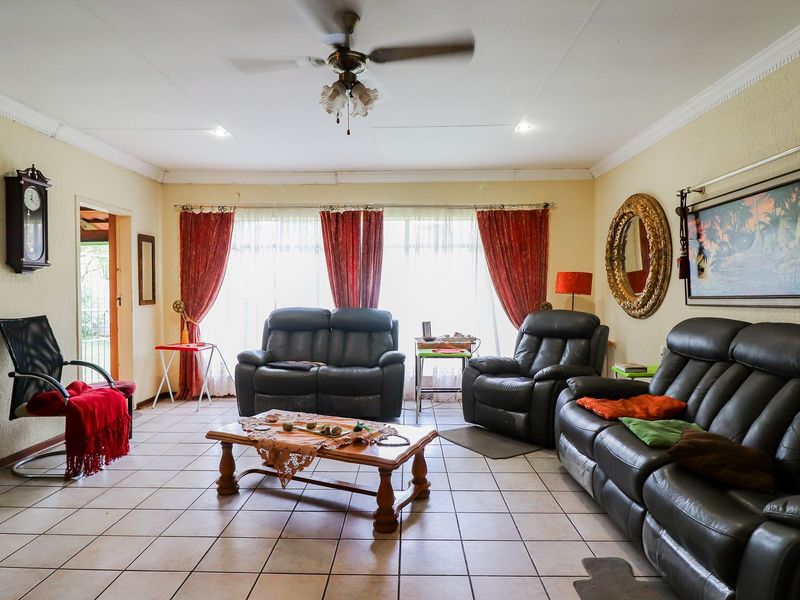 3 Bedroom house for sale in Wilkoppies. - Photo 10