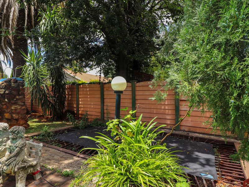 3 Bedroom house for sale in Wilkoppies. - Photo 6