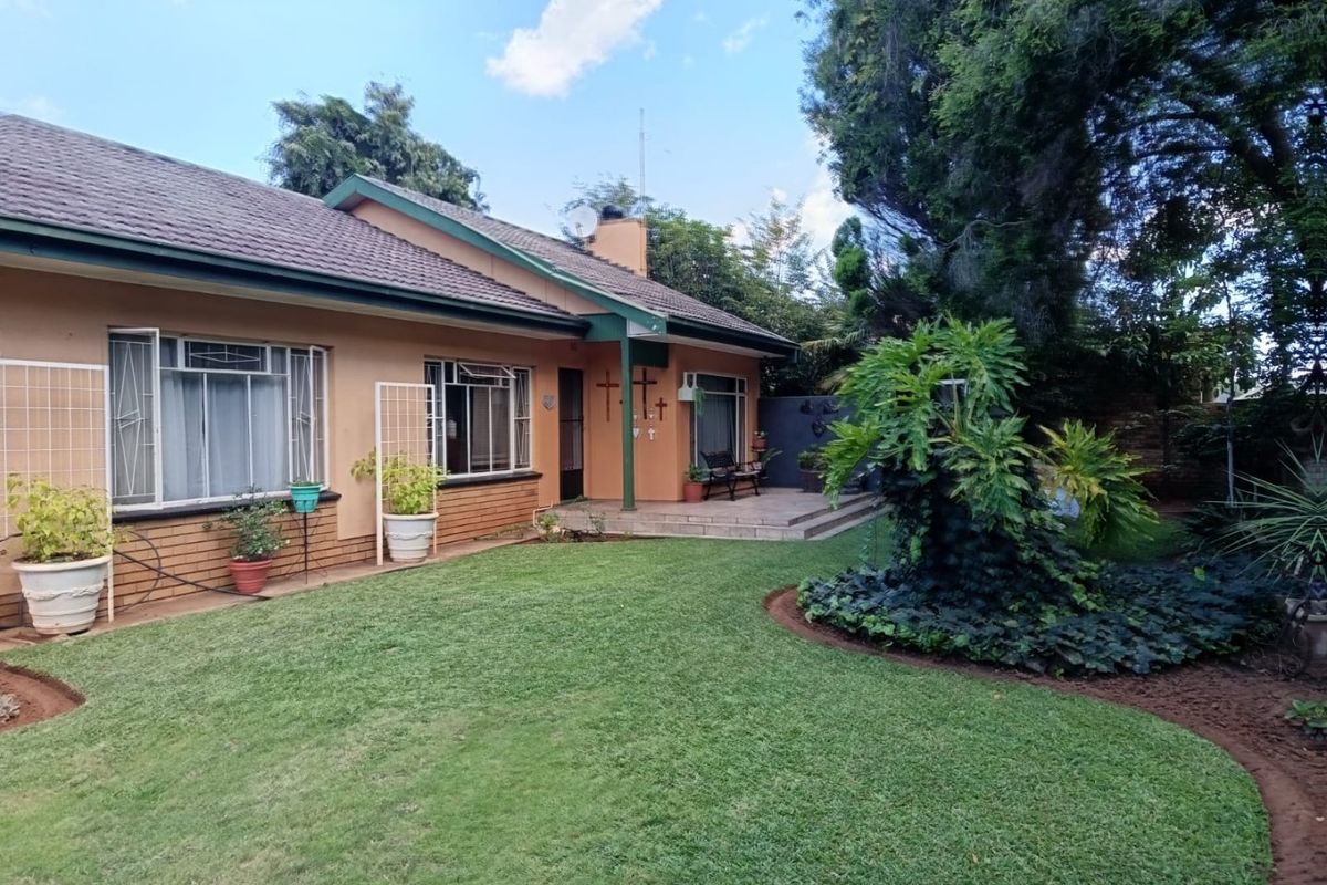 4 Bedroom house for sale in Stilfontein - Photo 3