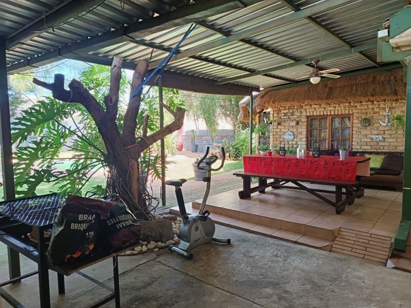 4 Bedroom house for sale in Stilfontein - Photo 7