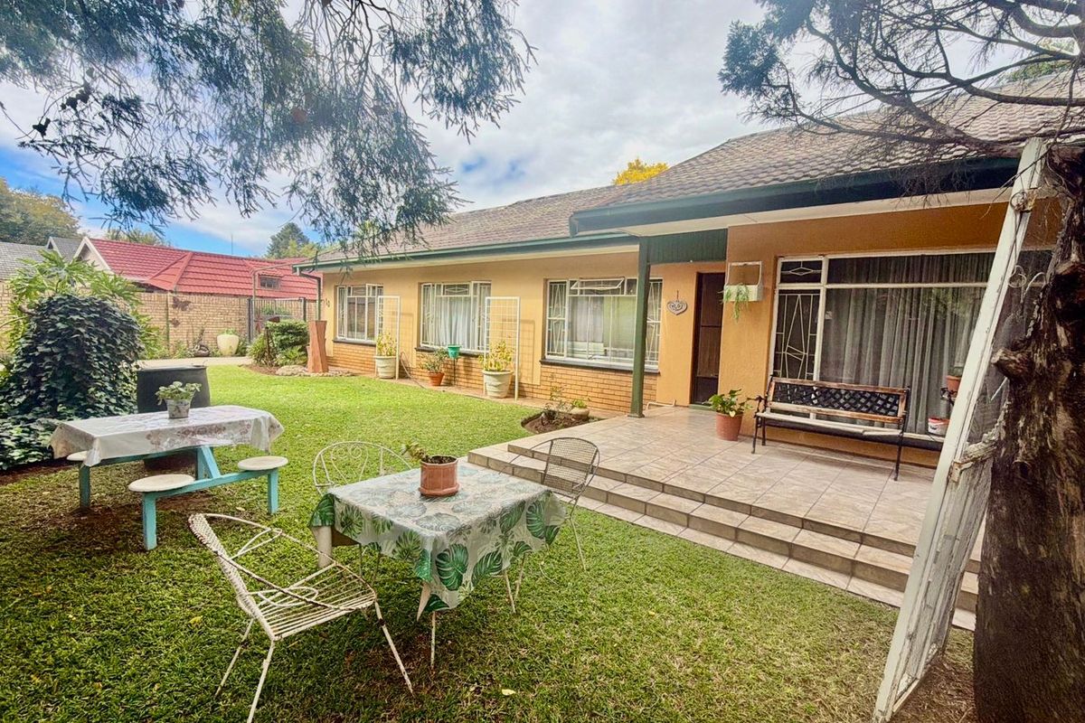 4 Bedroom house for sale in Stilfontein - Photo 2