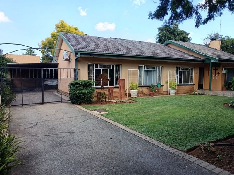 4 Bedroom house for sale in Stilfontein - Photo 4