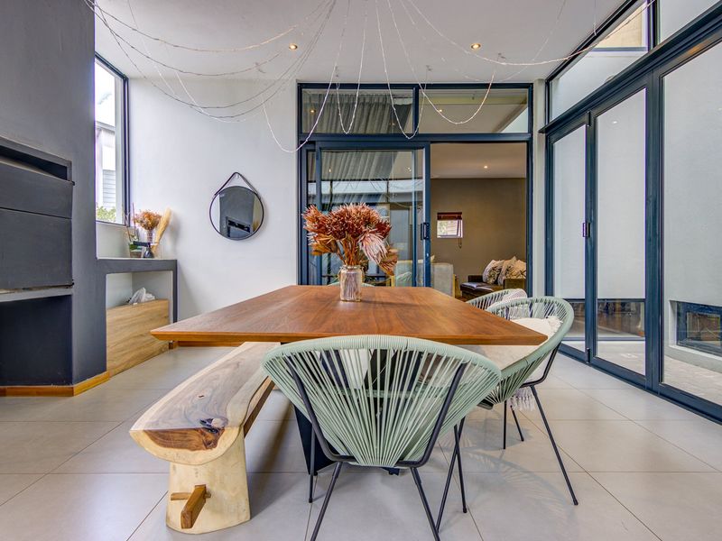 Glen Eagle Estate Family Home with Style - Photo 9