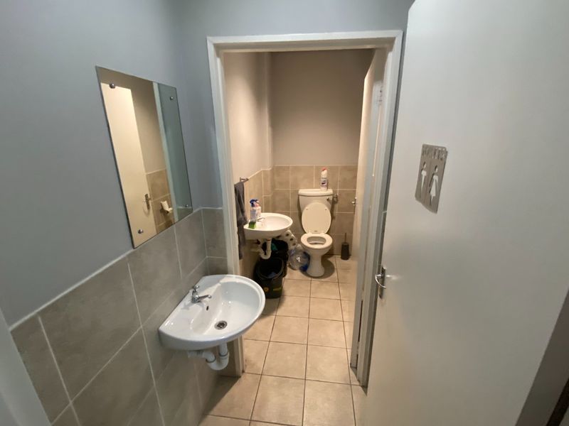 107m2 Commercial Space to Let  - Photo 10