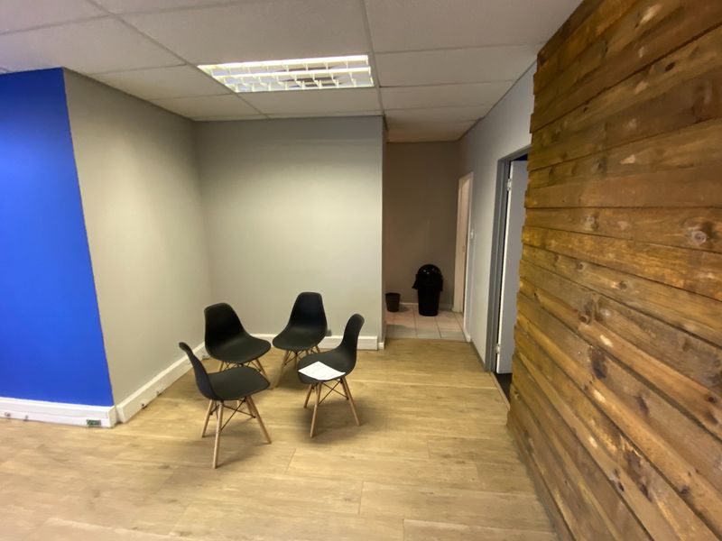 107m2 Commercial Space to Let  - Photo 7